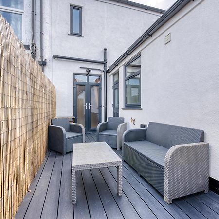 4-Bedroom Stunning Luxe, Spacious & Stylish Design House Bolton, Sleeps 11, With Parking Central Bolton, Links To Manchester, Pet-Friendly, Best For Groups! Work Contractors And Summer Special Offer! - By Blue Puffin Stays Farnworth Exteriér fotografie