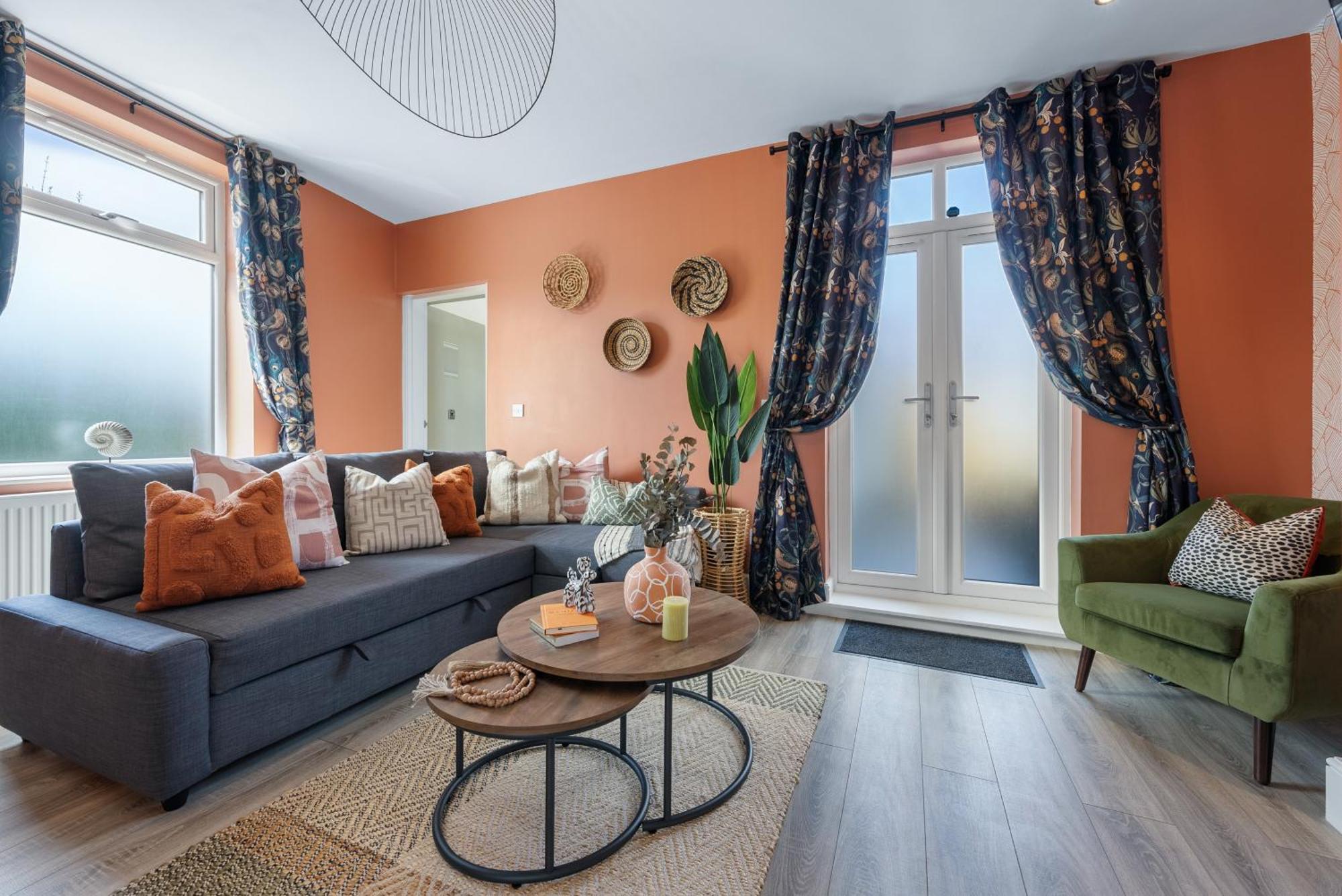 4-Bedroom Stunning Luxe, Spacious & Stylish Design House Bolton, Sleeps 11, With Parking Central Bolton, Links To Manchester, Pet-Friendly, Best For Groups! Work Contractors And Summer Special Offer! - By Blue Puffin Stays Farnworth Exteriér fotografie