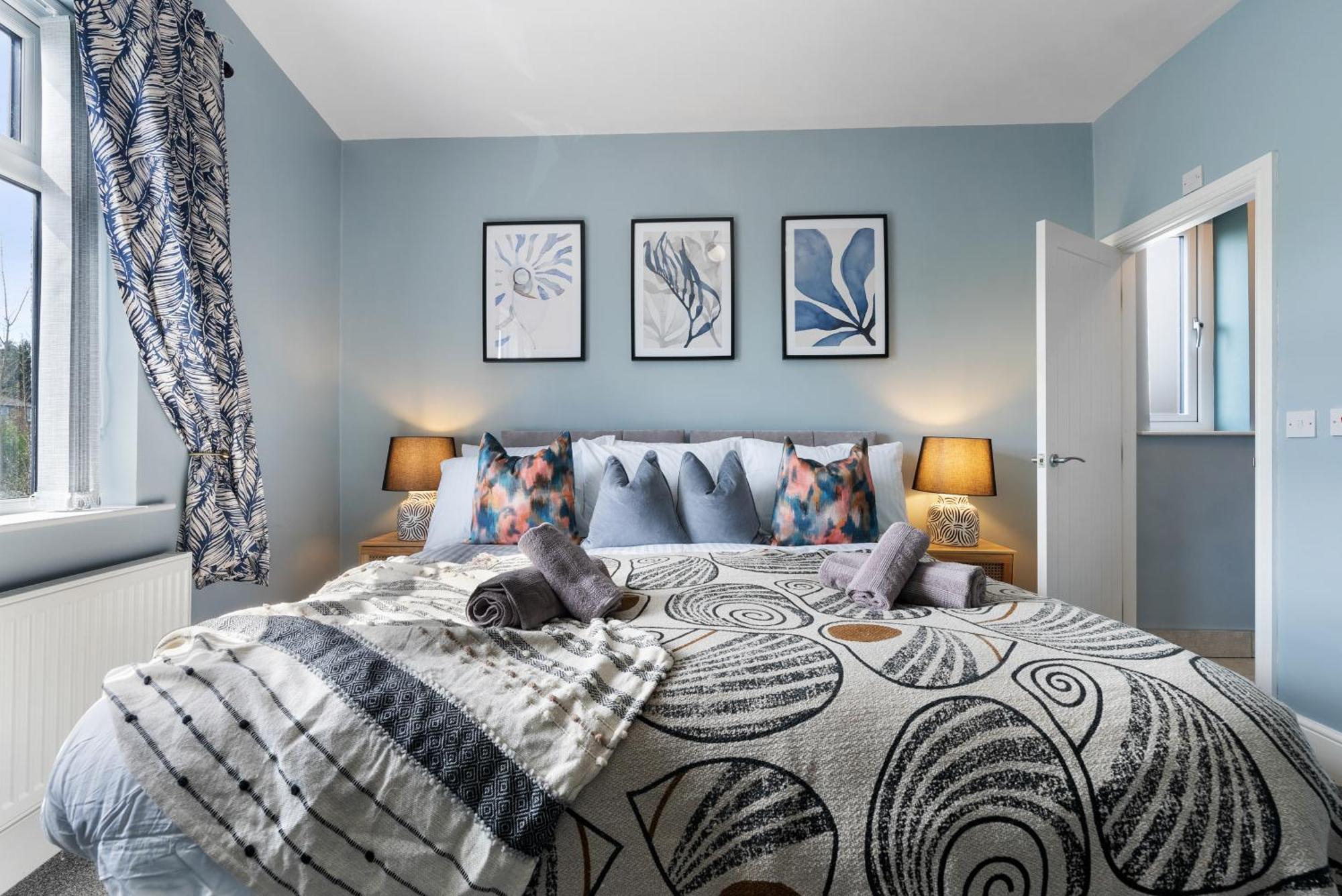 4-Bedroom Stunning Luxe, Spacious & Stylish Design House Bolton, Sleeps 11, With Parking Central Bolton, Links To Manchester, Pet-Friendly, Best For Groups! Work Contractors And Summer Special Offer! - By Blue Puffin Stays Farnworth Exteriér fotografie