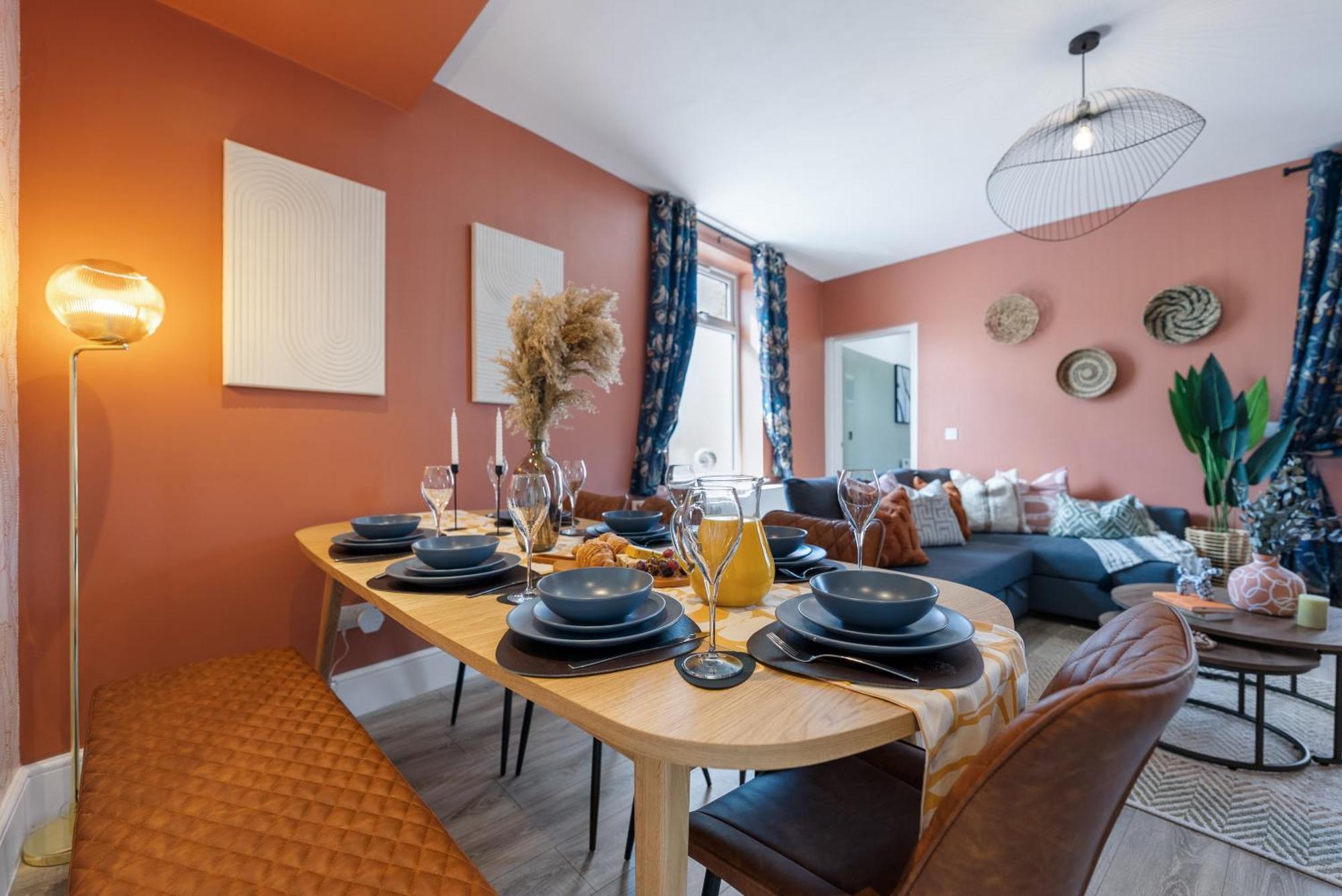 4-Bedroom Stunning Luxe, Spacious & Stylish Design House Bolton, Sleeps 11, With Parking Central Bolton, Links To Manchester, Pet-Friendly, Best For Groups! Work Contractors And Summer Special Offer! - By Blue Puffin Stays Farnworth Exteriér fotografie