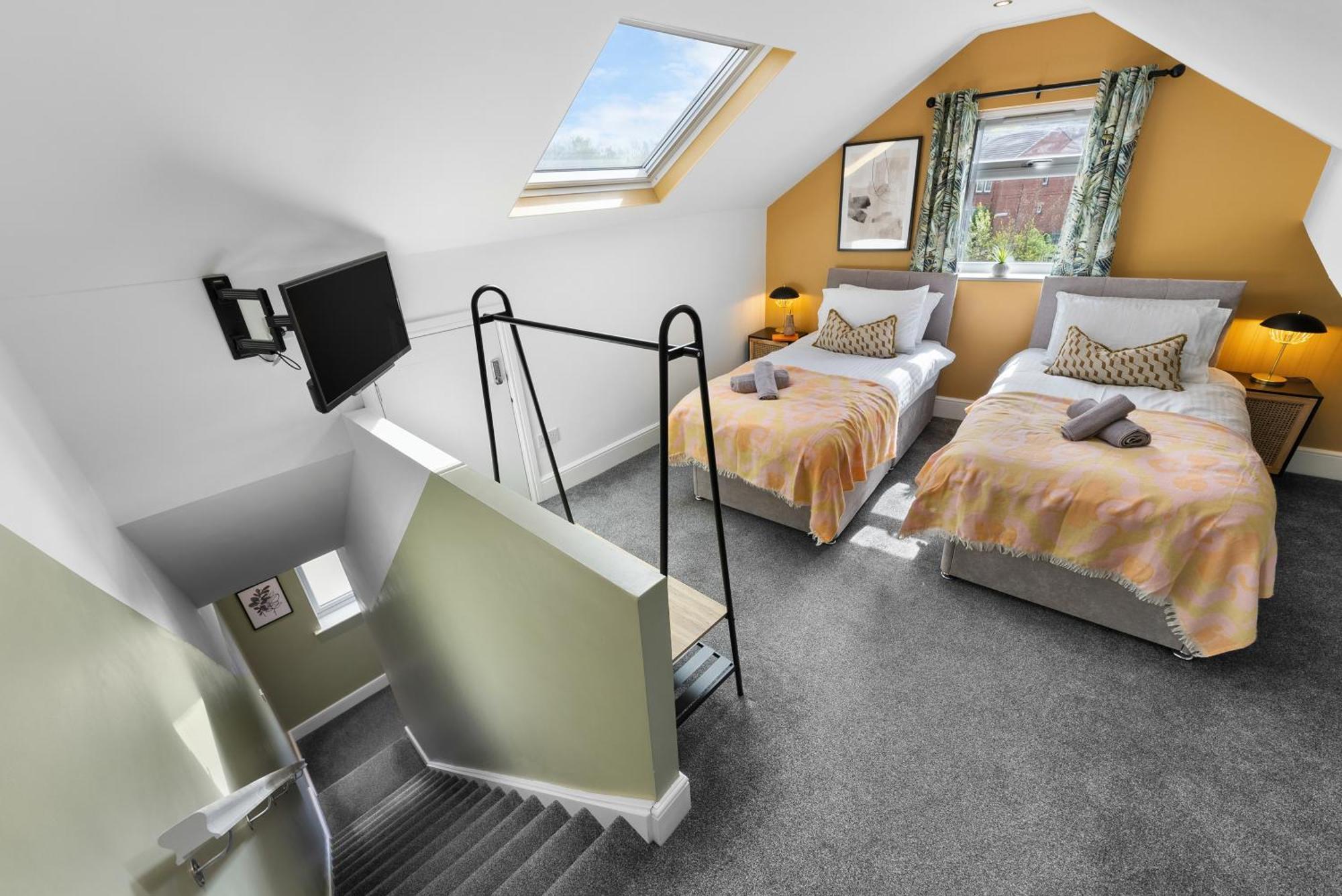 4-Bedroom Stunning Luxe, Spacious & Stylish Design House Bolton, Sleeps 11, With Parking Central Bolton, Links To Manchester, Pet-Friendly, Best For Groups! Work Contractors And Summer Special Offer! - By Blue Puffin Stays Farnworth Exteriér fotografie
